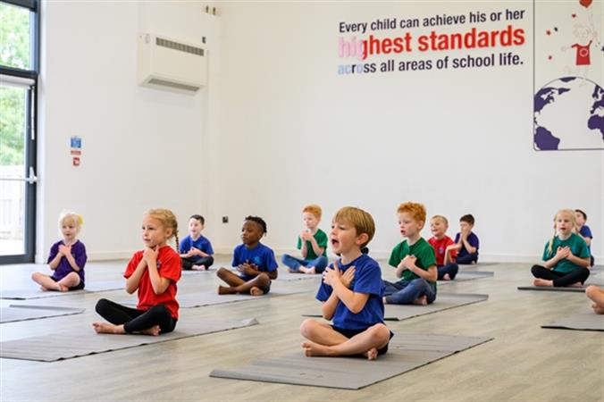 Neasden-40.jpg Neasden-40.jpg