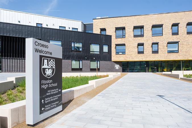 Fitzalan_High_School.jpg