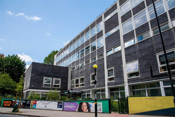 CCCG_01F_Westking_Regents-Park_20230719-118-1-scaled-e1725451362225.png