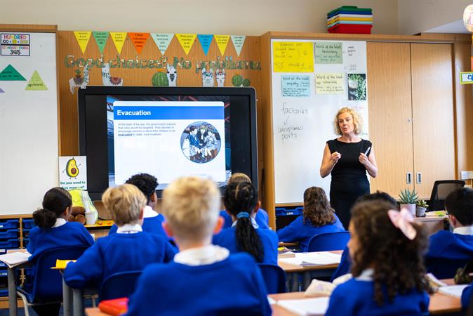 The Blue School-13.jpg The Blue School-13.jpg