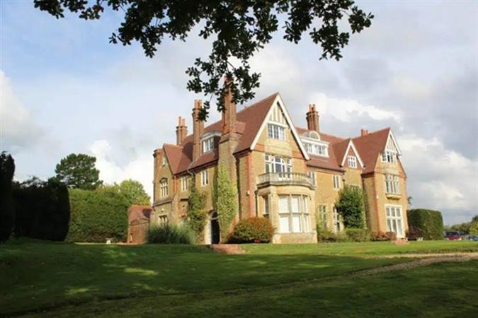 Grafham Grange Building.jpg