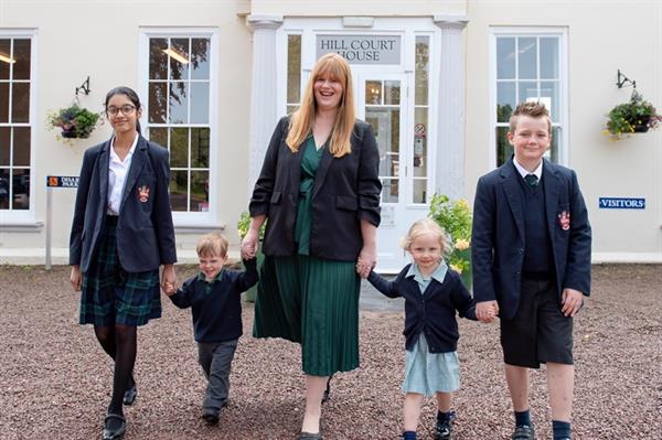 d-headteacher-pupils.jpg