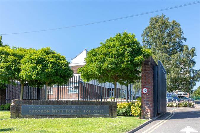 Croydon_Front.jpg