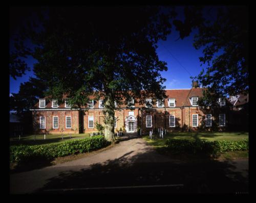 Amesbury-Building-Photo.jpg